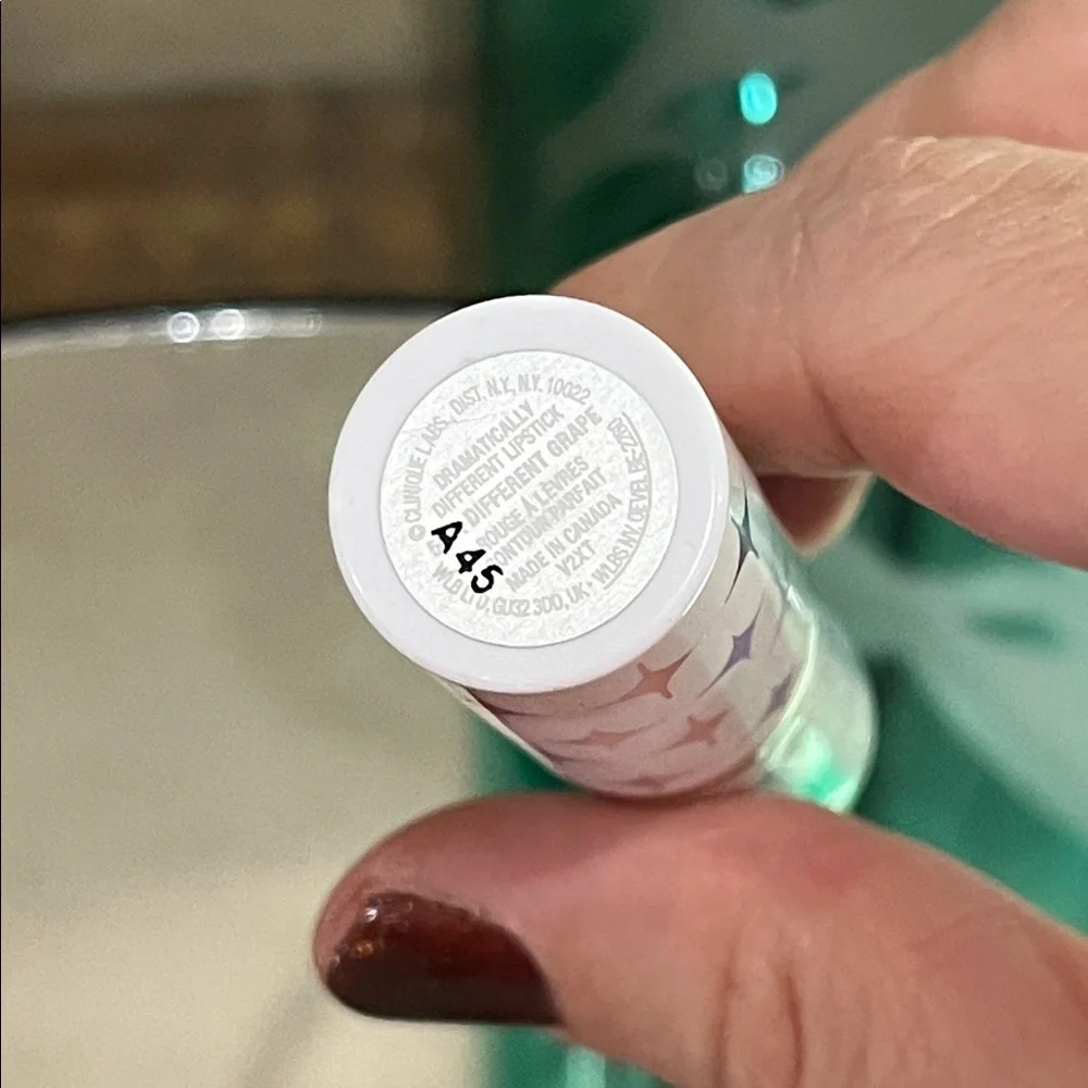 Clinique experience vibrant